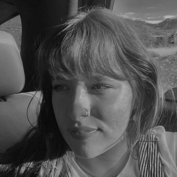 Meet your Posher, Lynn - Picture 1 of 1